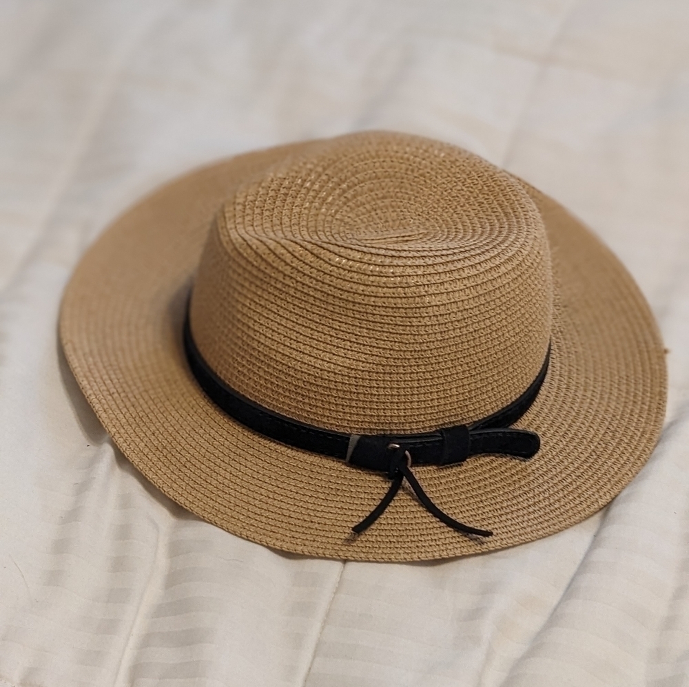 SUN Hat with black faux band